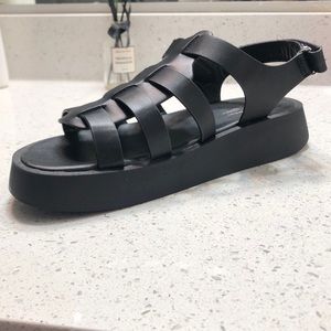 🖤All Black Platform Sandals